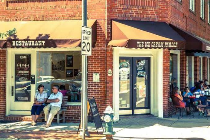 Ice Cream Parlor
